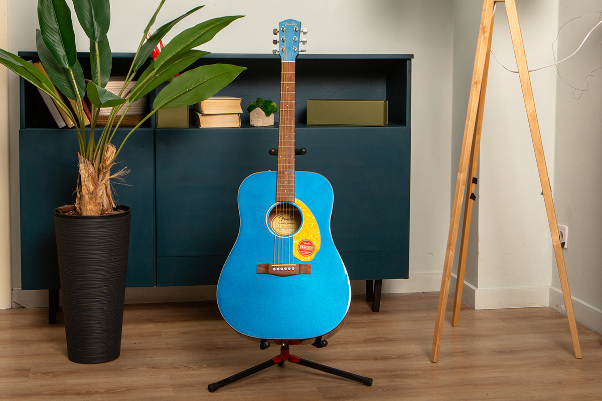 Гітара акустична FENDER CD-60S FSR BLUE PEARL w/YELLOW PICKGUARD