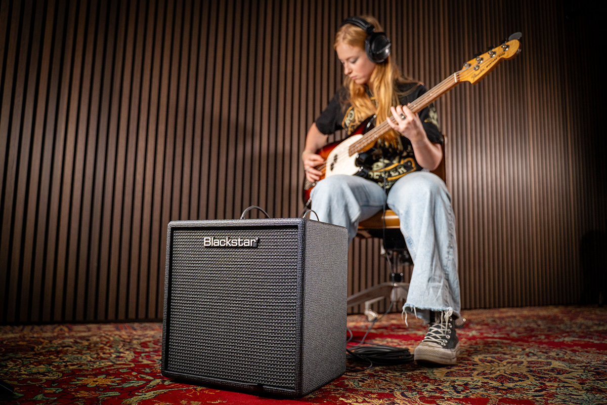 Gitarowy wzmacniacz BLACKSTAR DEBUT BASS 25